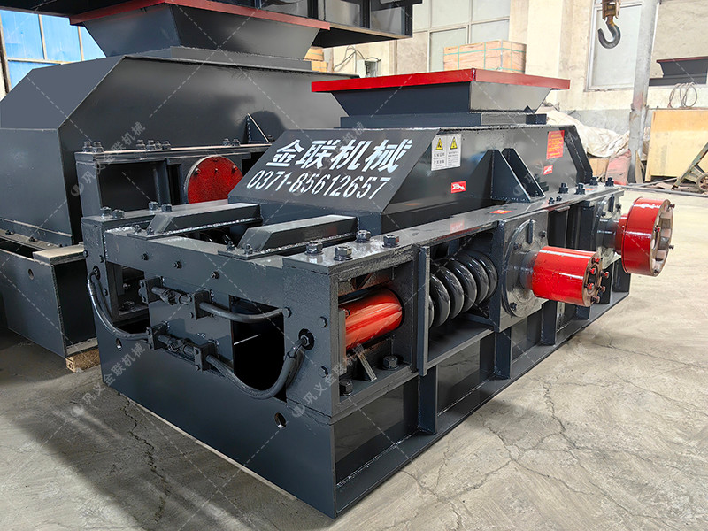 2PG800*600對(duì)輥破碎機(jī)發(fā)往廣東三江_鵝卵石制砂