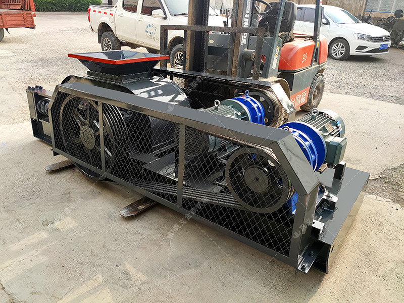 2PG610*400對輥破碎機發(fā)往河北石家莊破碎石灰石